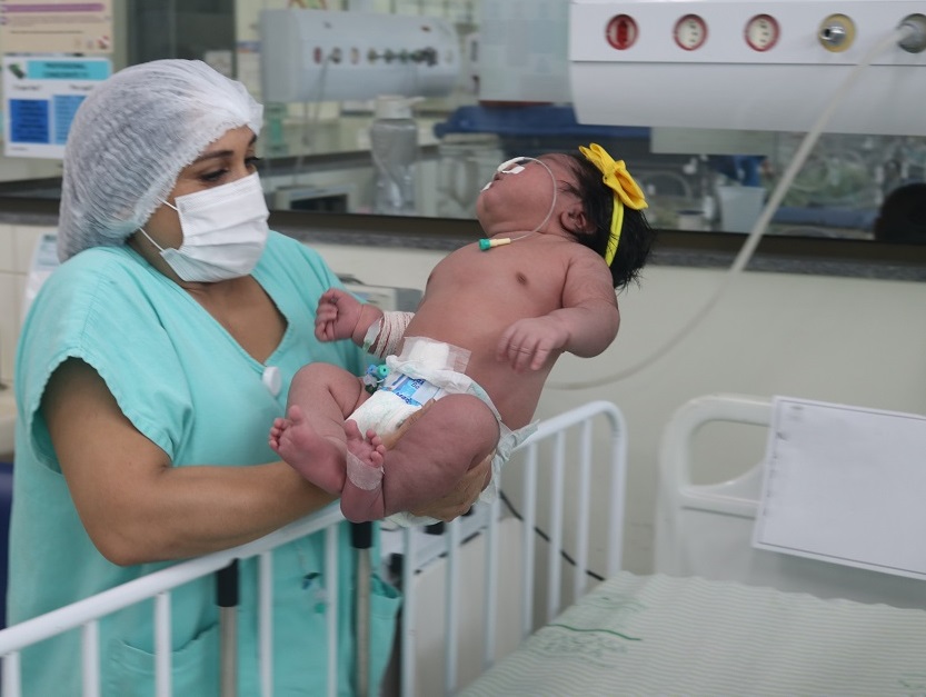 Você está visualizando atualmente Mãe dá à luz bebê de 7 kg e 61 cm na Fundação Santa Casa do Pará