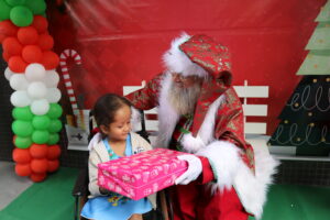 Leia mais sobre o artigo Santa Casa, Detran e Parapaz promovem um Natal especial às crianças atendidas na área hospitalar
