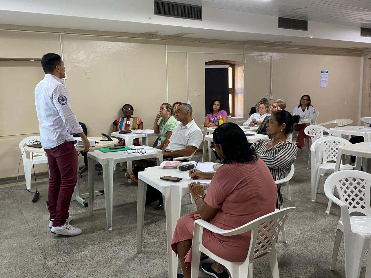 Você está visualizando atualmente Santa Casa do Pará realiza oficina aos servidores sobre a importância da Educação Financeira