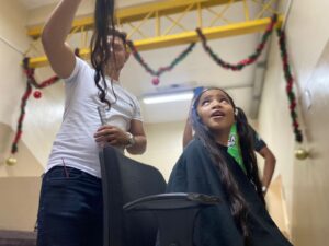 Leia mais sobre o artigo Espaço Acolher da Santa Casa recebe cabelos doados por menino de 9 anos
