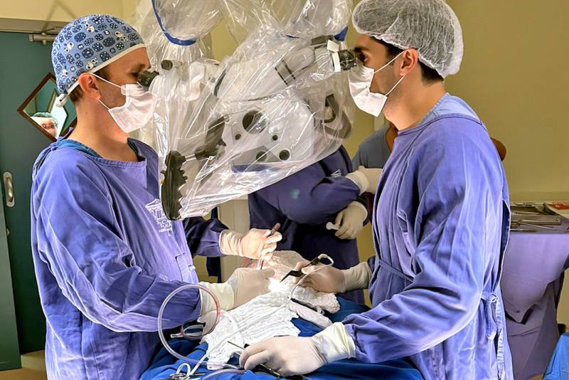 Leia mais sobre o artigo Santa Casa paraense realiza cirurgia inédita com apoio tecnológico